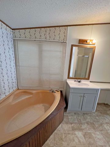 137 Knott Drive, Eutawville, SC 29048