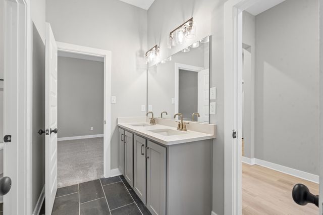 9940 DELPHINIUM DR N, Cordova, TN 38018