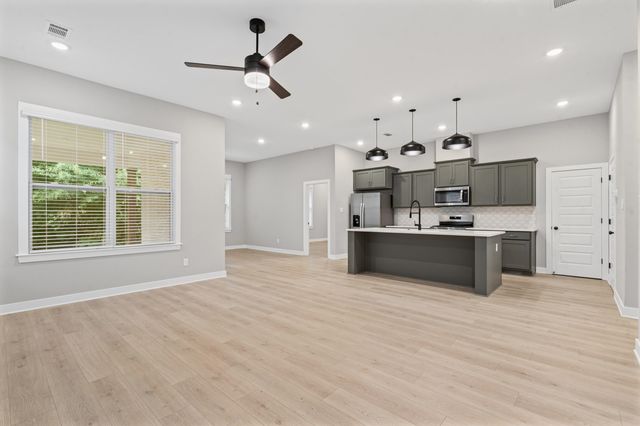9940 DELPHINIUM DR N, Cordova, TN 38018