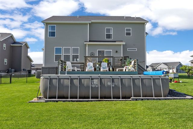 2118 Wycliffe Court SW, Cedar Rapids, IA 52404