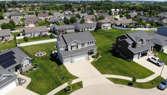 2118 Wycliffe Court SW, Cedar Rapids, IA 52404