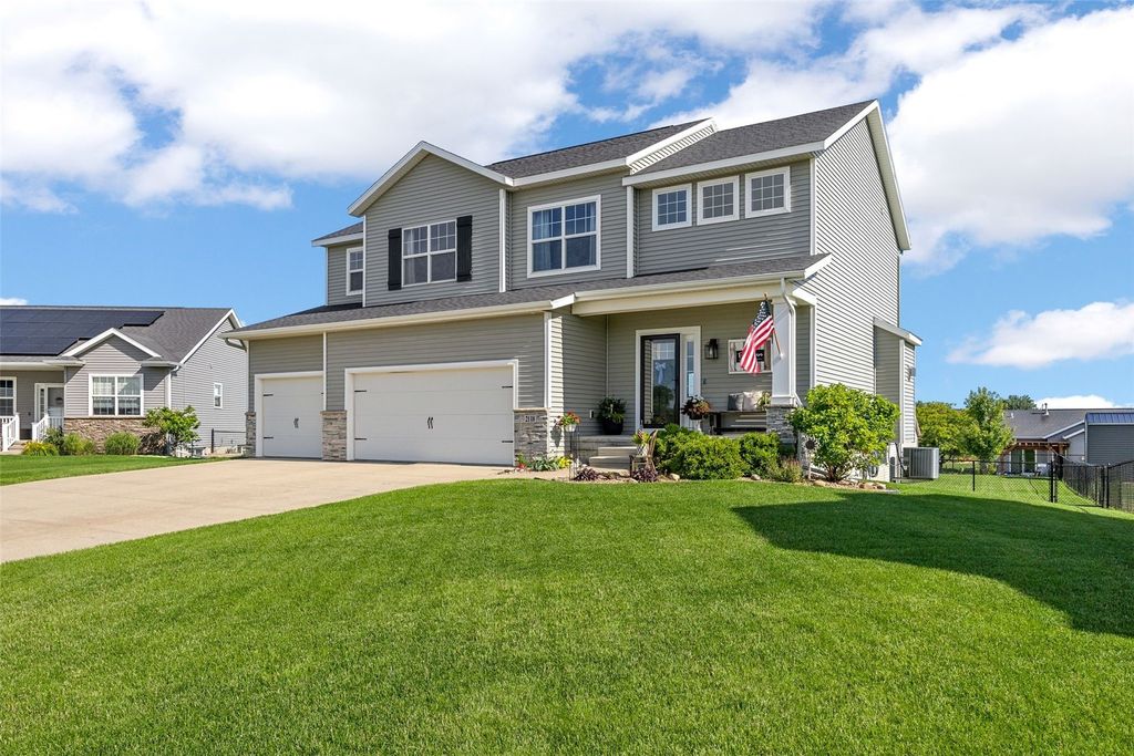 2118 Wycliffe Court SW, Cedar Rapids, IA 52404
