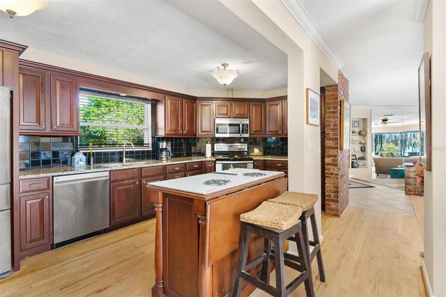 475 GUERRANT STREET, Umatilla, FL 32784