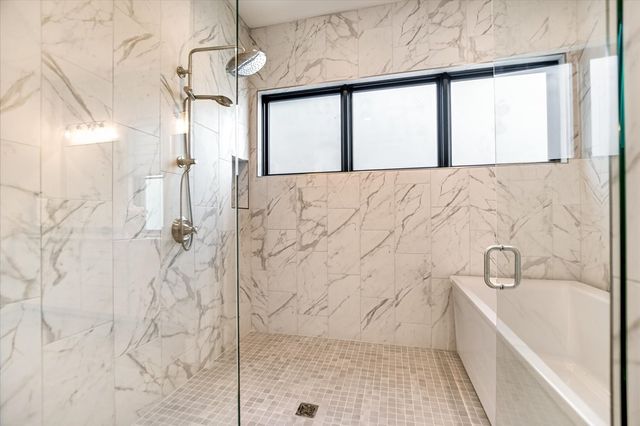 209 Houdini Way, Kingsland, TX 78639