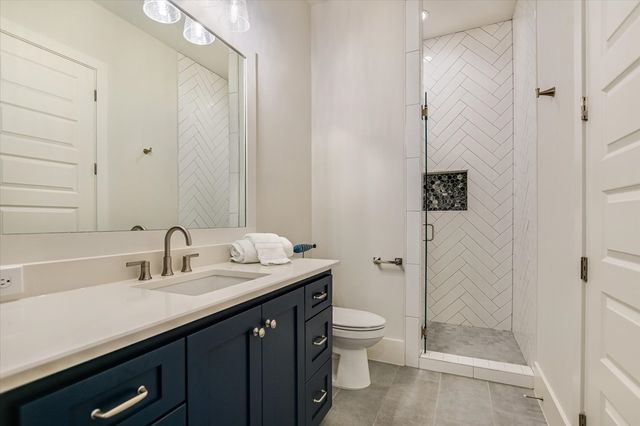 209 Houdini Way, Kingsland, TX 78639