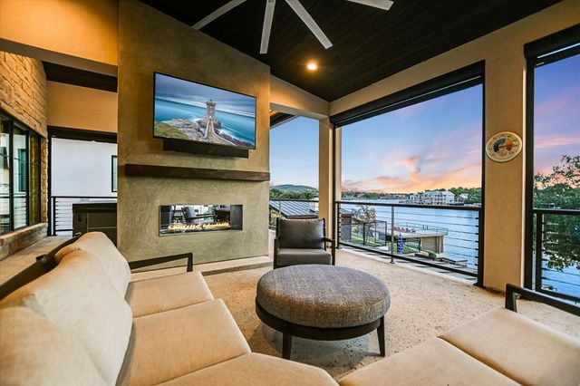 209 Houdini Way, Kingsland, TX 78639