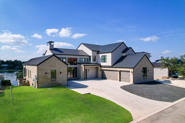 209 Houdini Way, Kingsland, TX 78639