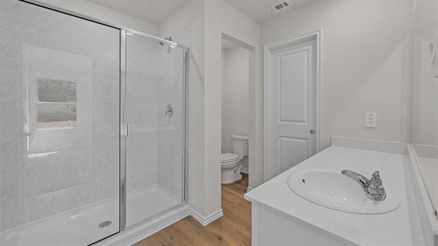 10521 Red Thistle Drive, Oklahoma City, OK 73114