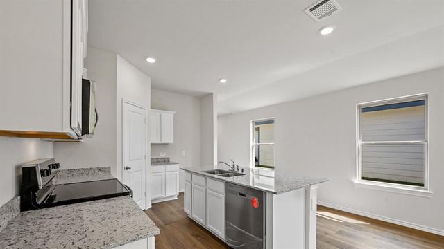 10521 Red Thistle Drive, Oklahoma City, OK 73114