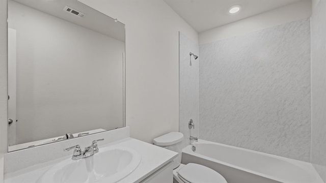 10521 Red Thistle Drive, Oklahoma City, OK 73114