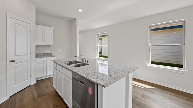 10521 Red Thistle Drive, Oklahoma City, OK 73114
