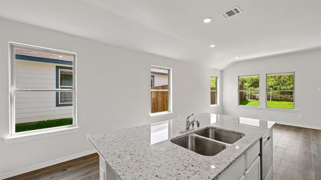 10521 Red Thistle Drive, Oklahoma City, OK 73114