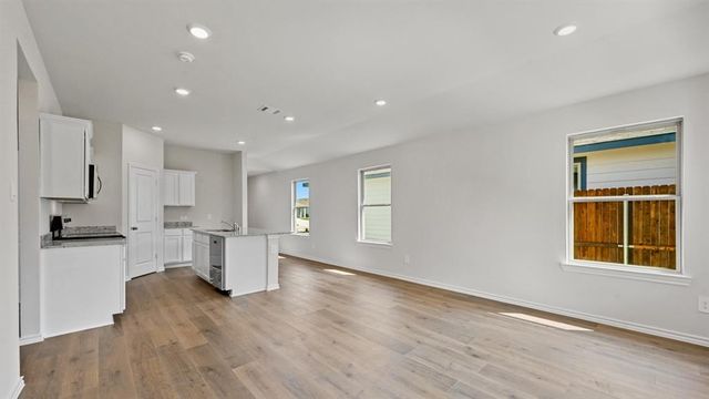 10521 Red Thistle Drive, Oklahoma City, OK 73114