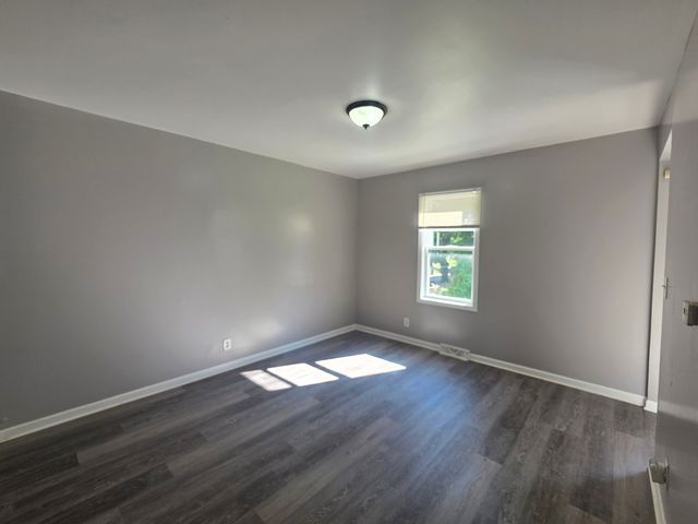 205 S Park Avenue, Waukegan, IL 60085