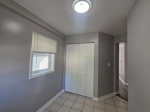 205 S Park Avenue, Waukegan, IL 60085