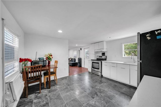 8106 Penny DR, North Fort Myers, FL 33917