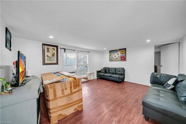 8106 Penny DR, North Fort Myers, FL 33917