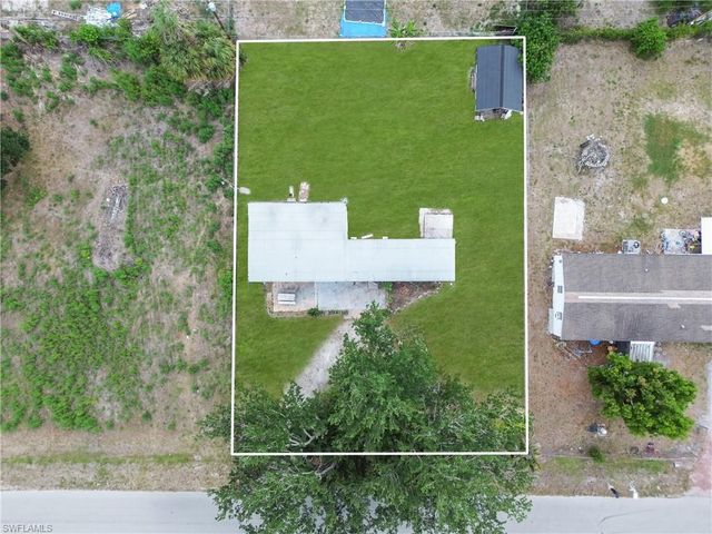 8106 Penny DR, North Fort Myers, FL 33917