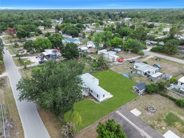 8106 Penny DR, North Fort Myers, FL 33917