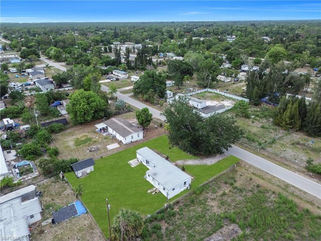 8106 Penny DR, North Fort Myers, FL 33917