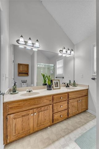 33046 W 88th Terrace, De Soto, KS 66018