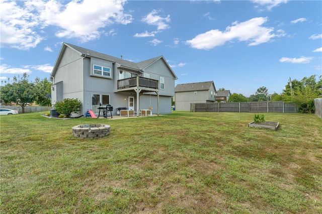 33046 W 88th Terrace, De Soto, KS 66018