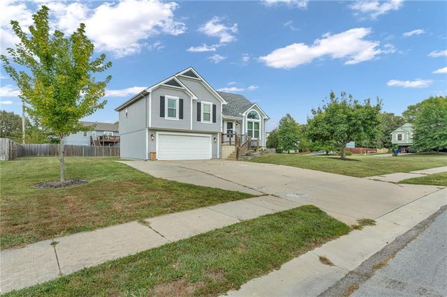 33046 W 88th Terrace, De Soto, KS 66018