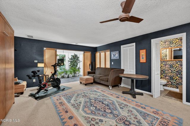 4232 Vineyard Road, Toledo, OH 43623