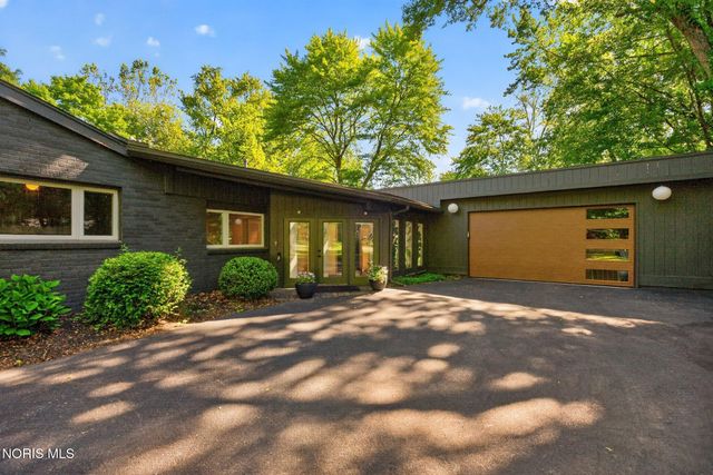 4232 Vineyard Road, Toledo, OH 43623