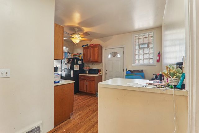 1226 W 77th Street, Chicago, IL 60620