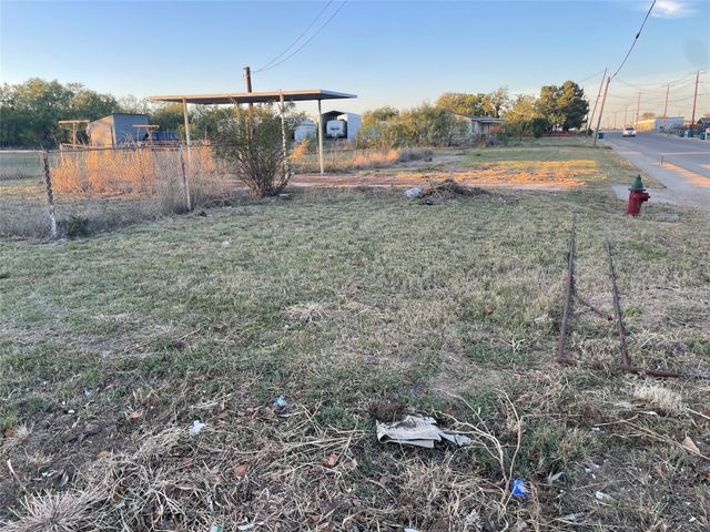 1001 N Parks Street, Breckenridge, TX 76424