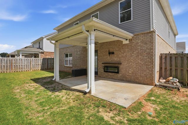 101 Brighton Lake Court, New Market, AL 35761
