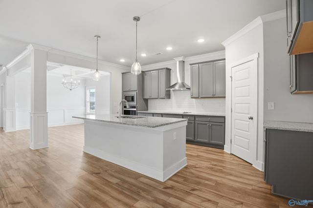 101 Brighton Lake Court, New Market, AL 35761