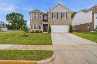 101 Brighton Lake Court, New Market, AL 35761