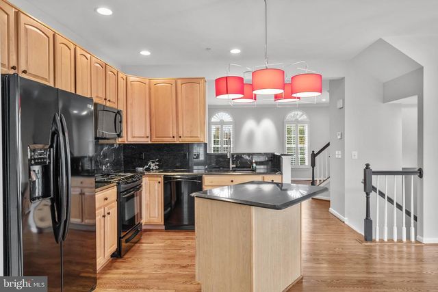5120 GRIMM DR, Alexandria, VA 22304