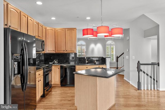 5120 GRIMM DR, Alexandria, VA 22304