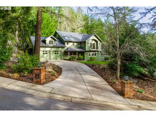 1731 ESTATE Dr, Eugene, OR 97405