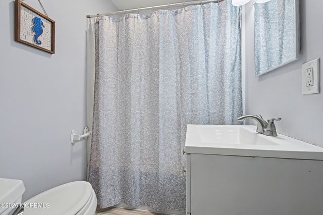 117 W Arverne Avenue, Ocean Gate, NJ 08740