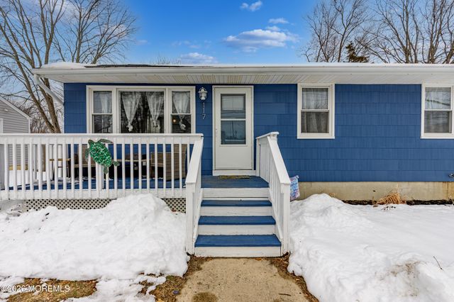 117 W Arverne Avenue, Ocean Gate, NJ 08740