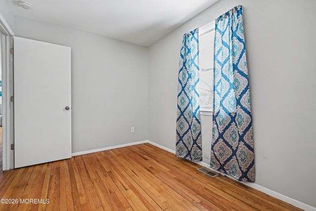 117 W Arverne Avenue, Ocean Gate, NJ 08740