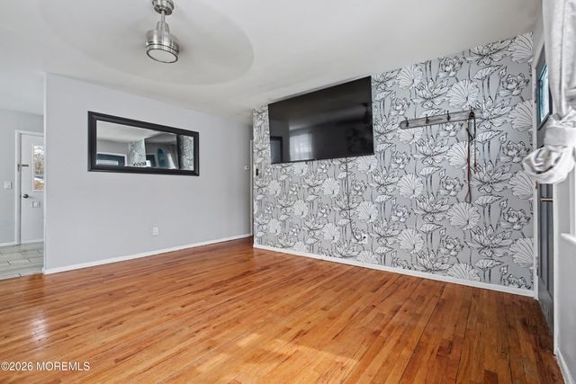 117 W Arverne Avenue, Ocean Gate, NJ 08740