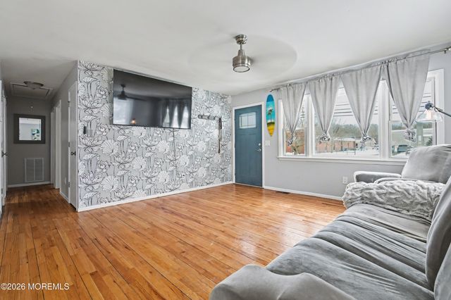 117 W Arverne Avenue, Ocean Gate, NJ 08740