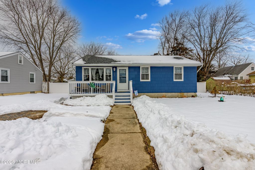 117 W Arverne Avenue, Ocean Gate, NJ 08740