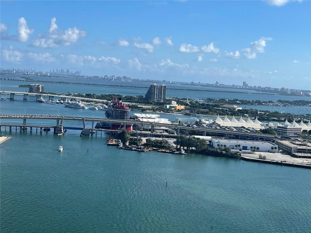 335 S Biscayne Blvd 3610, Miami, FL 33131