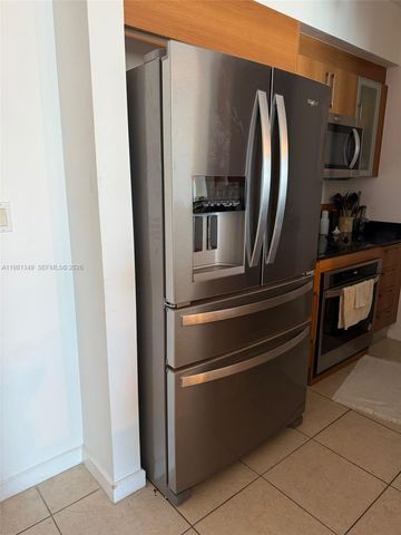 335 S Biscayne Blvd 3610, Miami, FL 33131