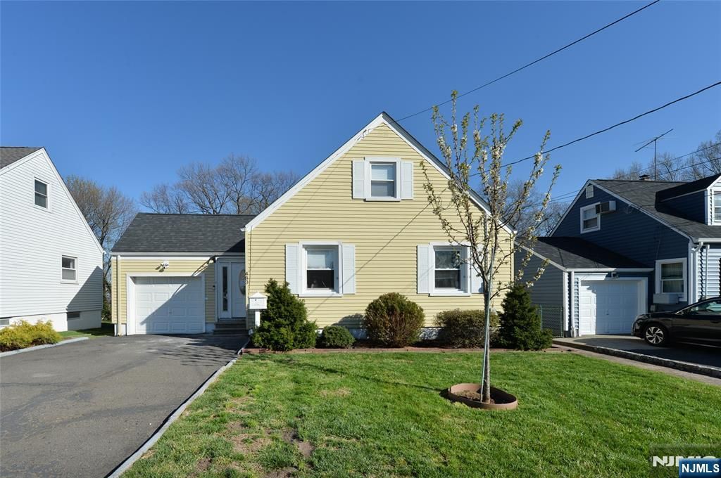 483 Mount Prospect Avenue, Clifton, NJ 07012