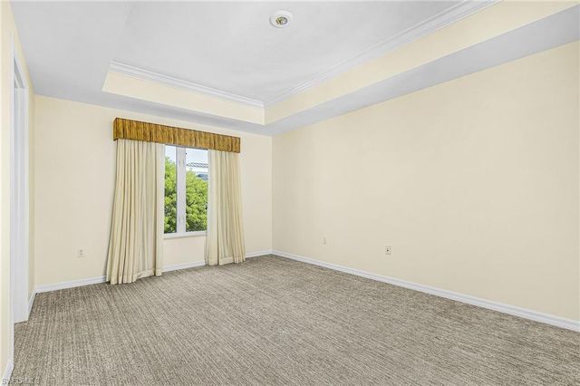 221 9th ST S 301, Naples, FL 34102
