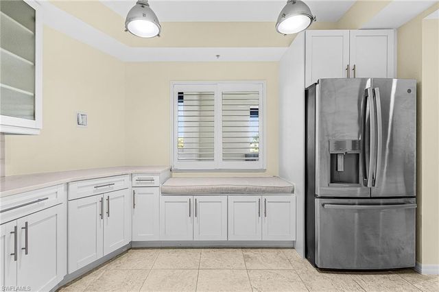 221 9th ST S 301, Naples, FL 34102