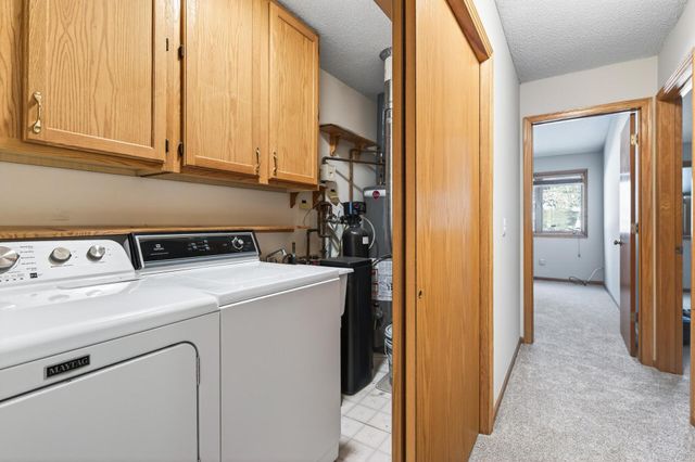 801 Southcross Drive E, Burnsville, MN 55306