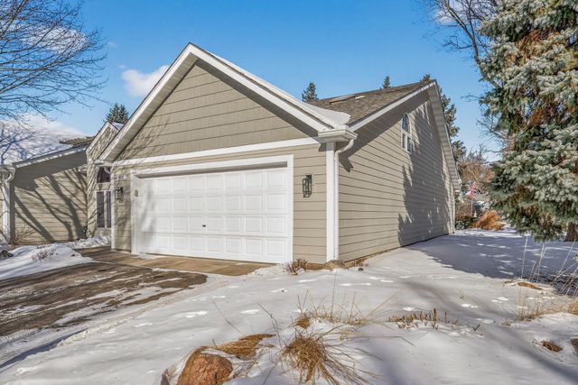 801 Southcross Drive E, Burnsville, MN 55306